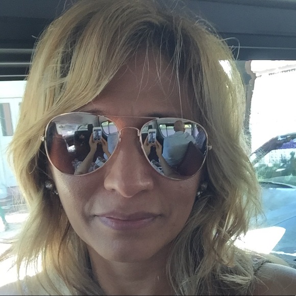 Meet your Posher, Gigi - Picture 7 of 7